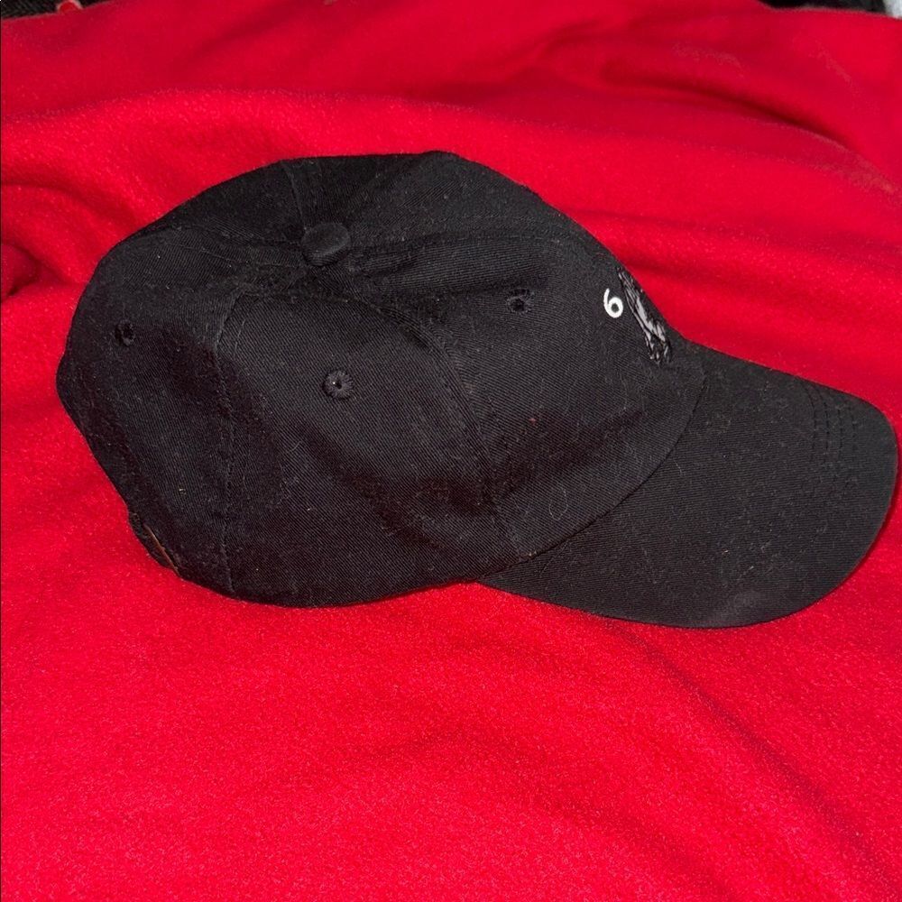 Black Embroidered Cap - Picture 2 of 6